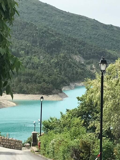La Maison Des Pins Saint-Julien-du-Verdon Exterior foto
